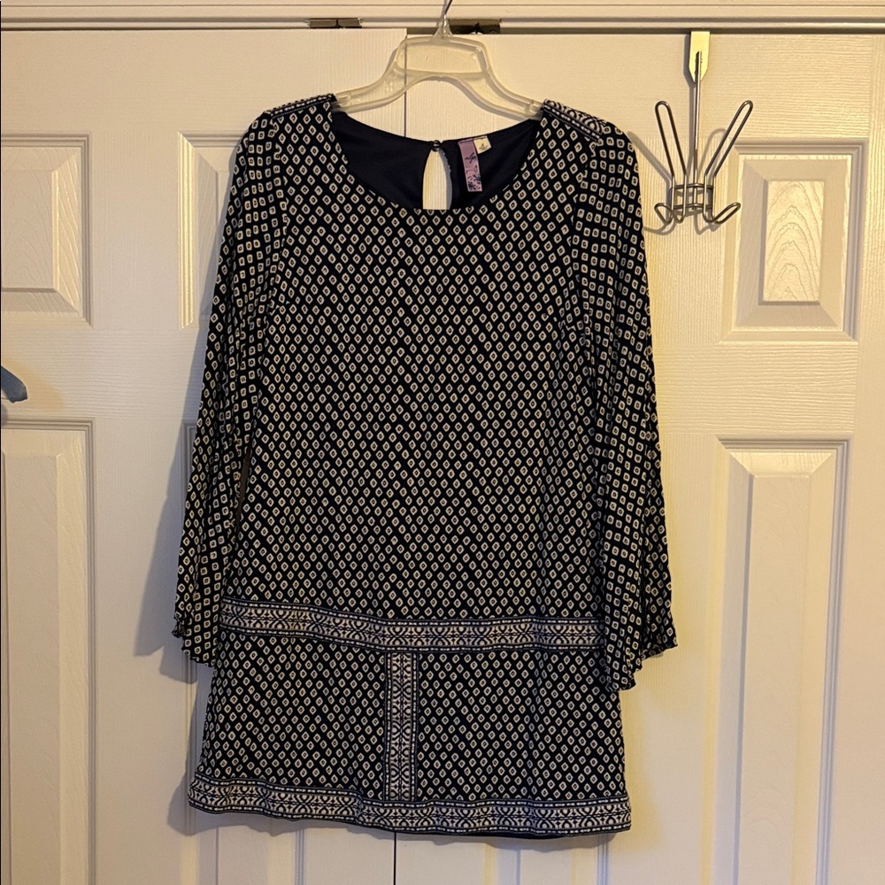 Alya Black and White Geometric Blouse